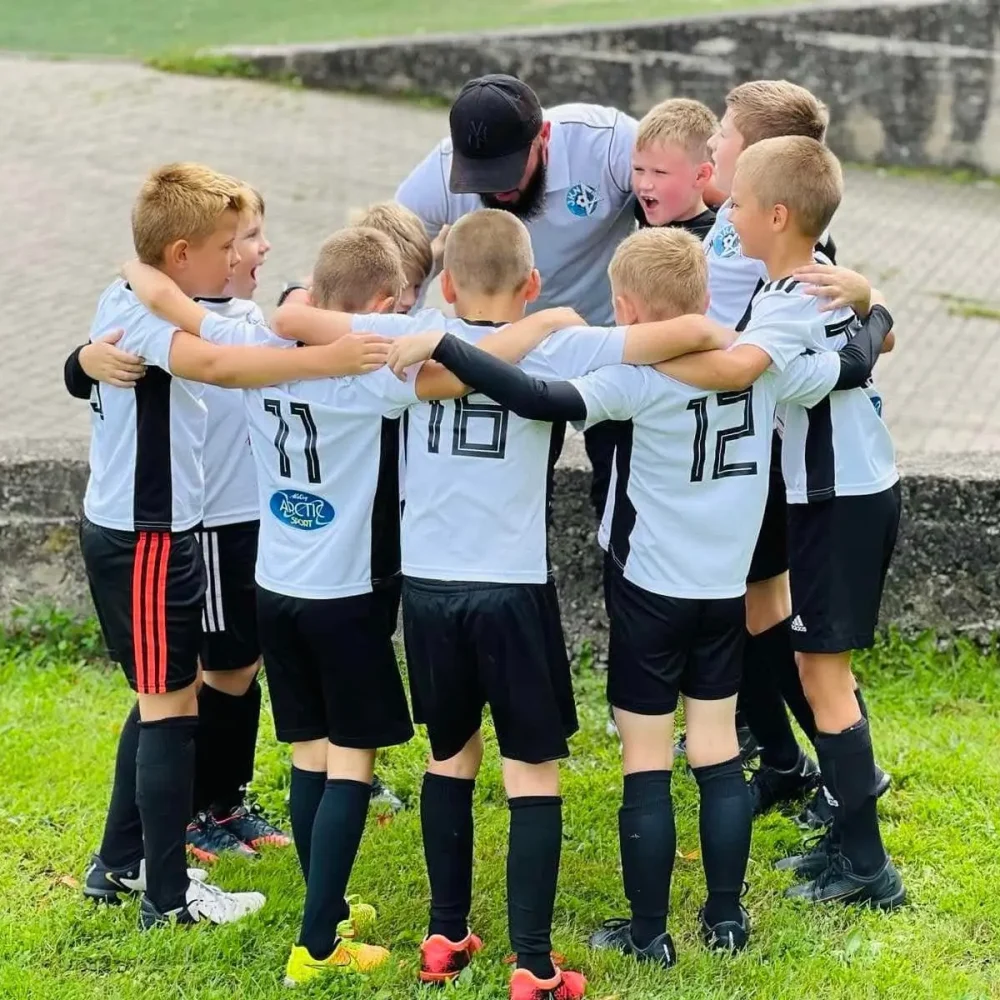 457037000_1041173851348023_3985161344346556273_n